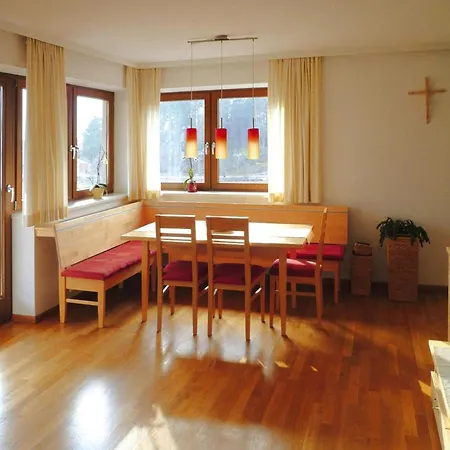 Ferienhaus Bergbauernhof Wallnöfer, *